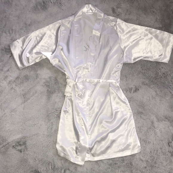 Women’s Robe - Picture 3 of 3